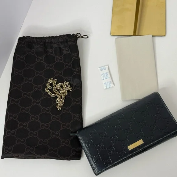 Gucci Leather Wallet on a Chain - Picture 14 of 16